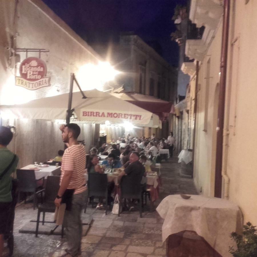 Il Cortile Della Monaca Bed & Breakfast Brindisi Ngoại thất bức ảnh